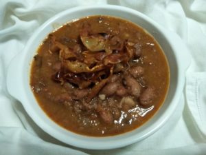 Zuppa di fagioli con crumble di guanciale