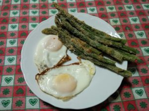 Uova e asparagi gratinati