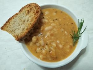 Zuppa di fagioli cannellini