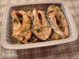 Salmone al forno con finocchi